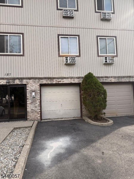187 Brighton Ave – photo 1