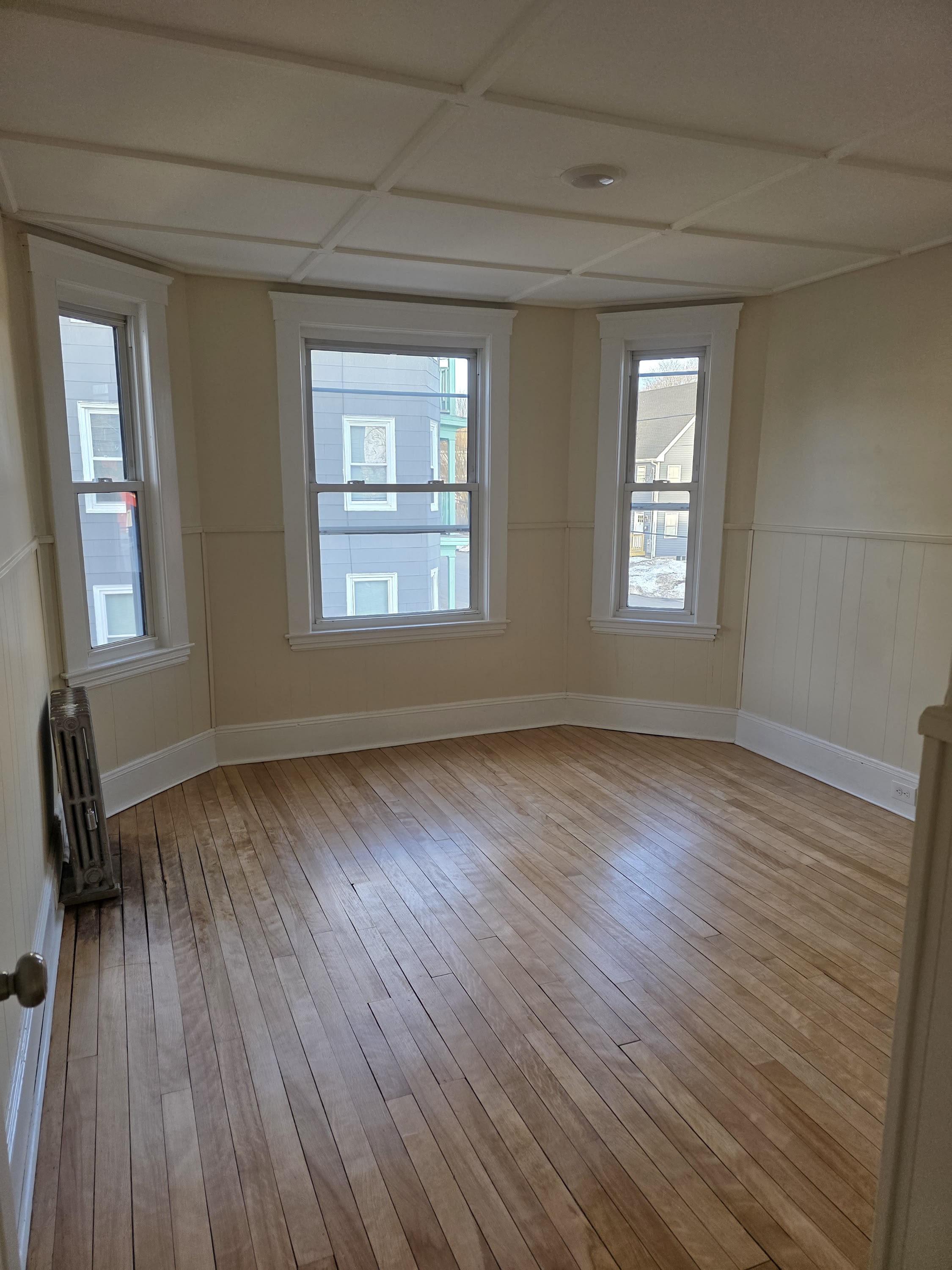 8 Elm Street – photo 1