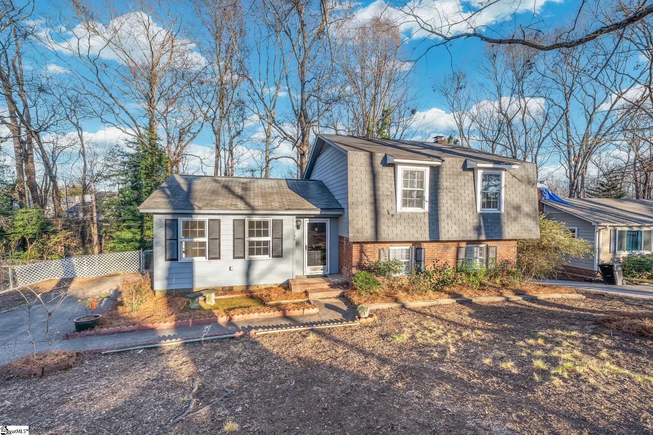 125 Newgate Drive – photo 1