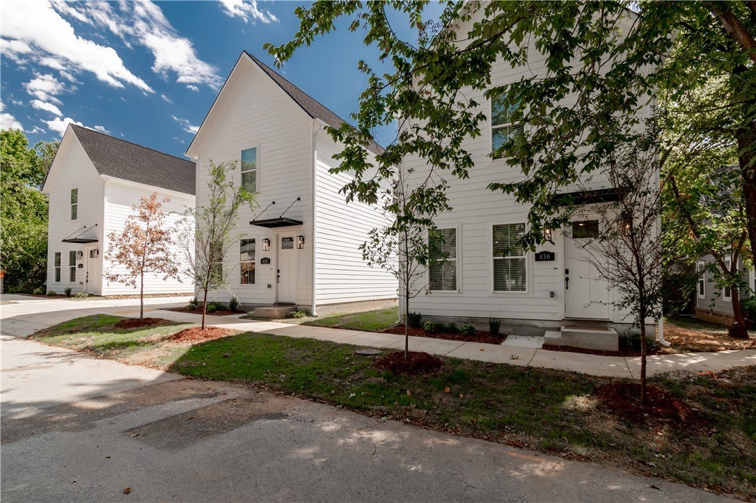 810 S Wood Avenue – photo 1