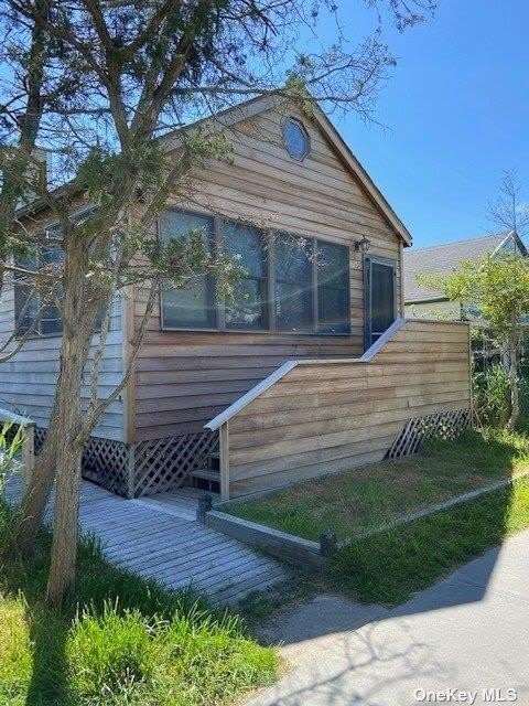 295 Cottage Walk – photo 1 of 14