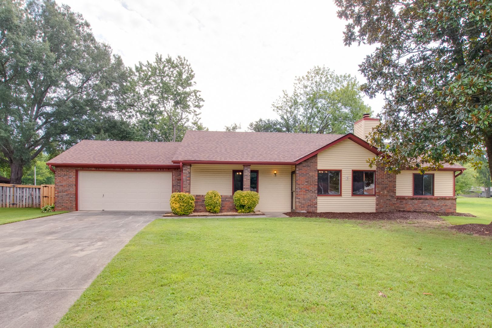 2010 Rangewood Circle – photo 1