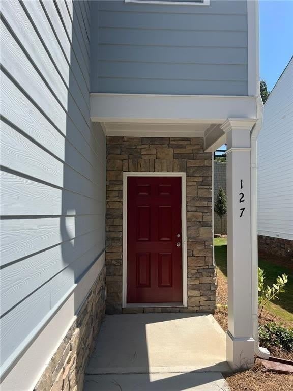 127 Berry Drive – photo 1 of 28