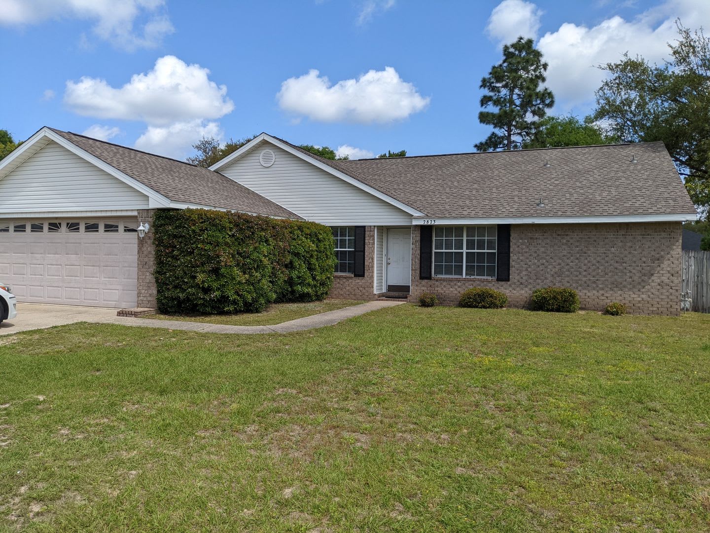Super‑Sized Yard • Move‑In Ready • 2‑Car Garage – photo 1