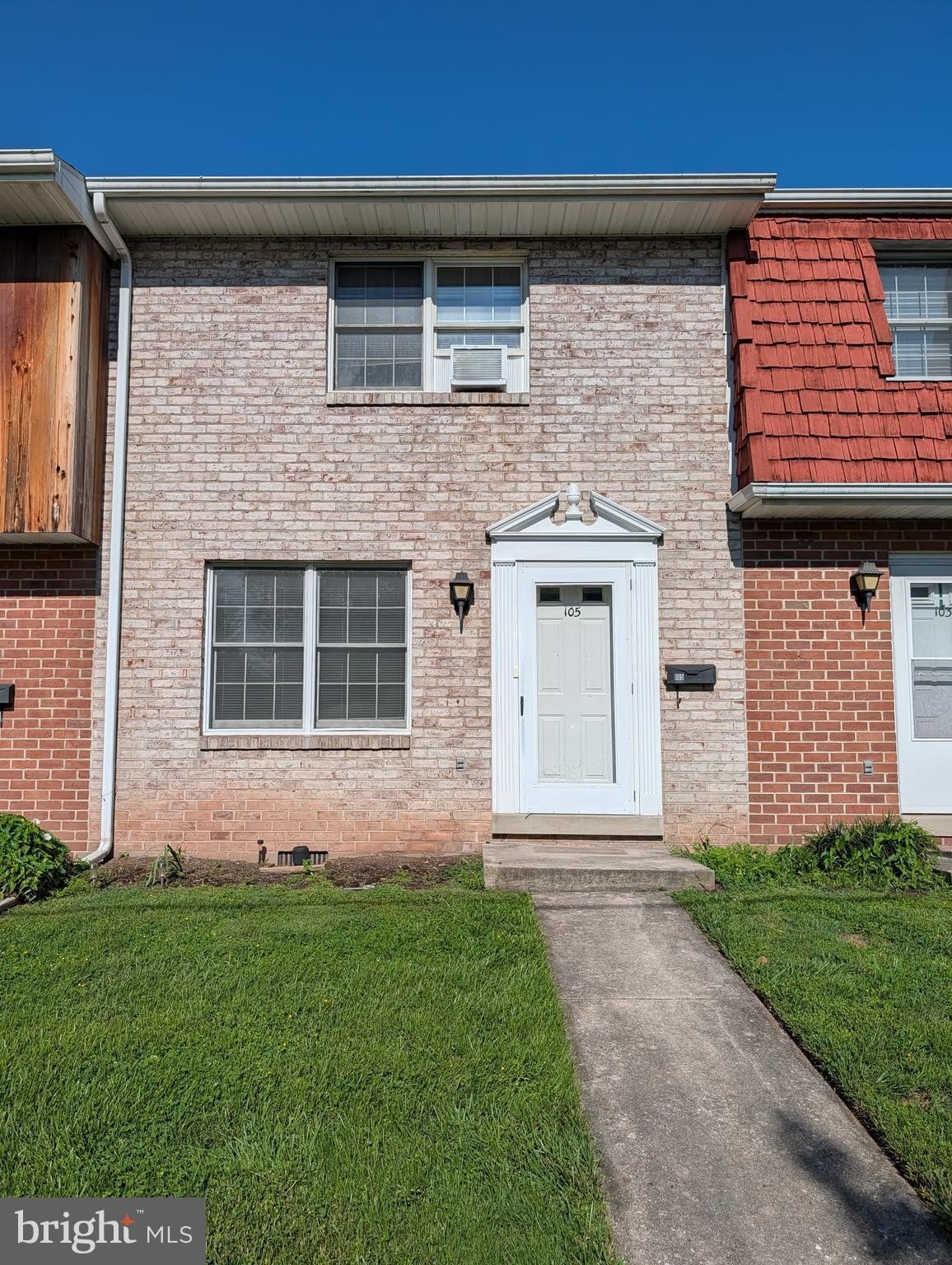 105 RIDGE Avenue – photo 1 of 19