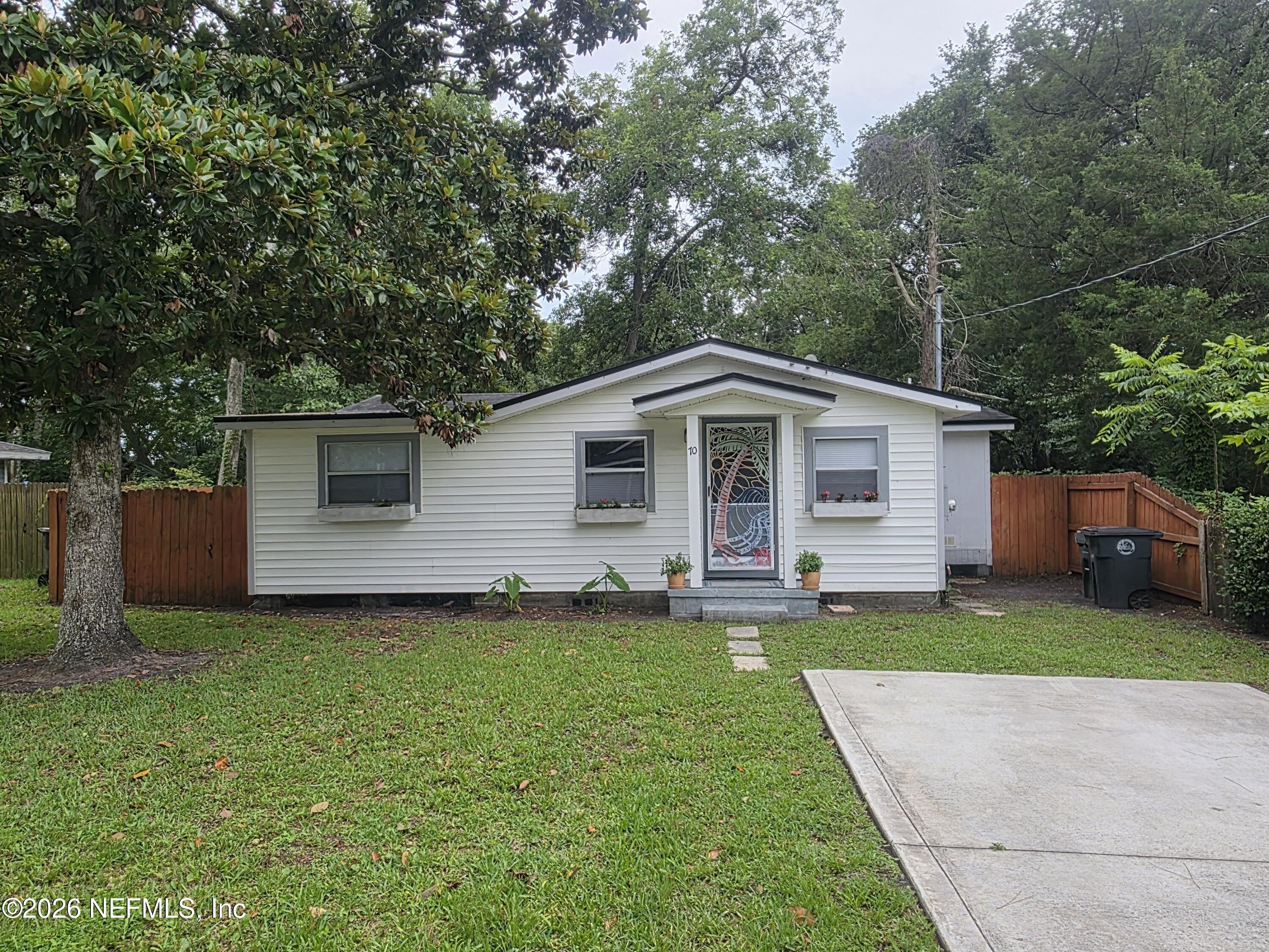 70 Robert Street – photo 1 of 204