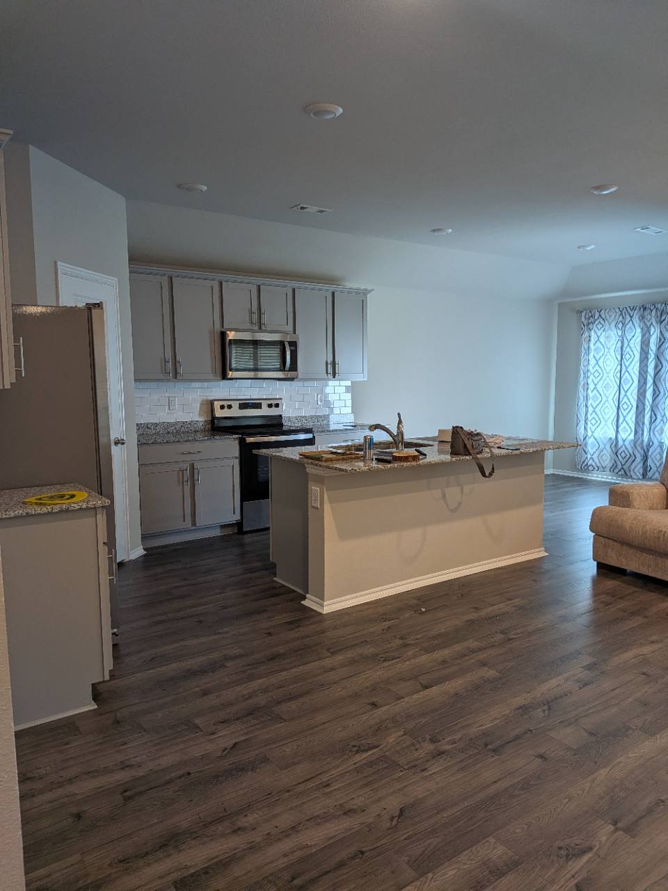 512 Comanche Drive – photo 1 of 12