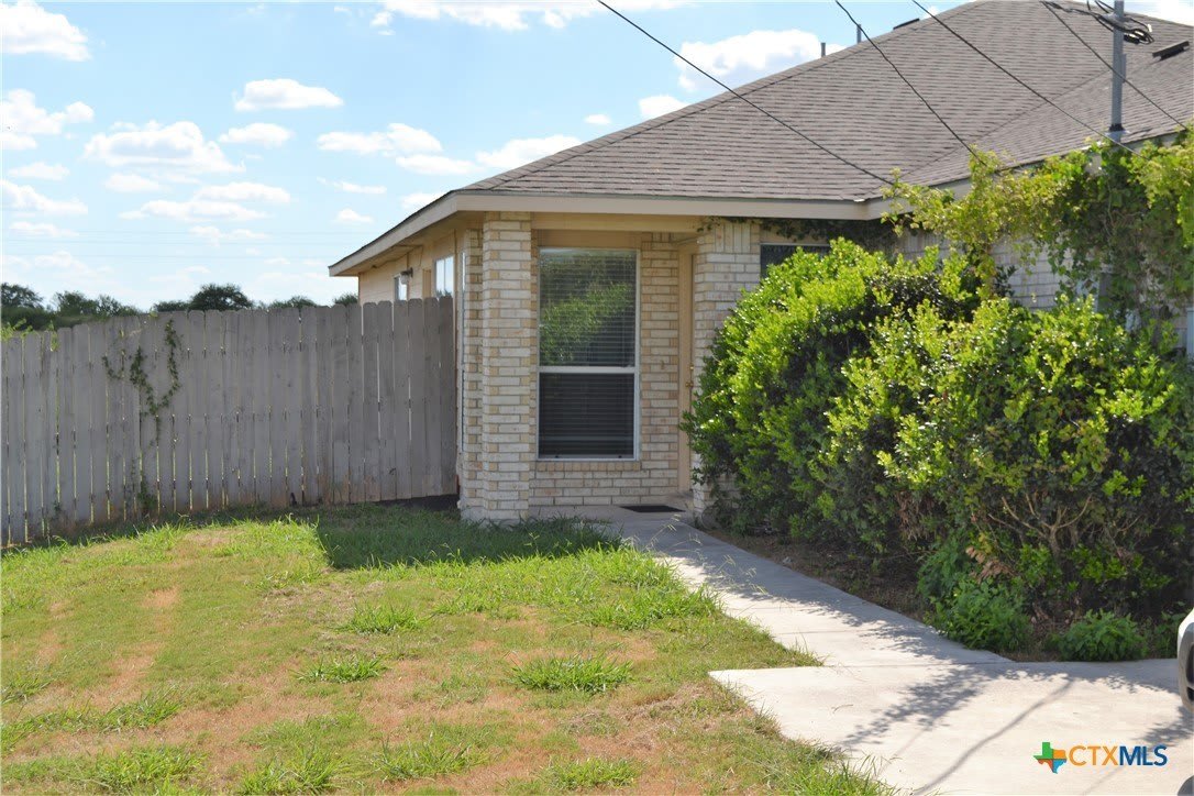 2744 Fm-1044 – photo 1 of 22