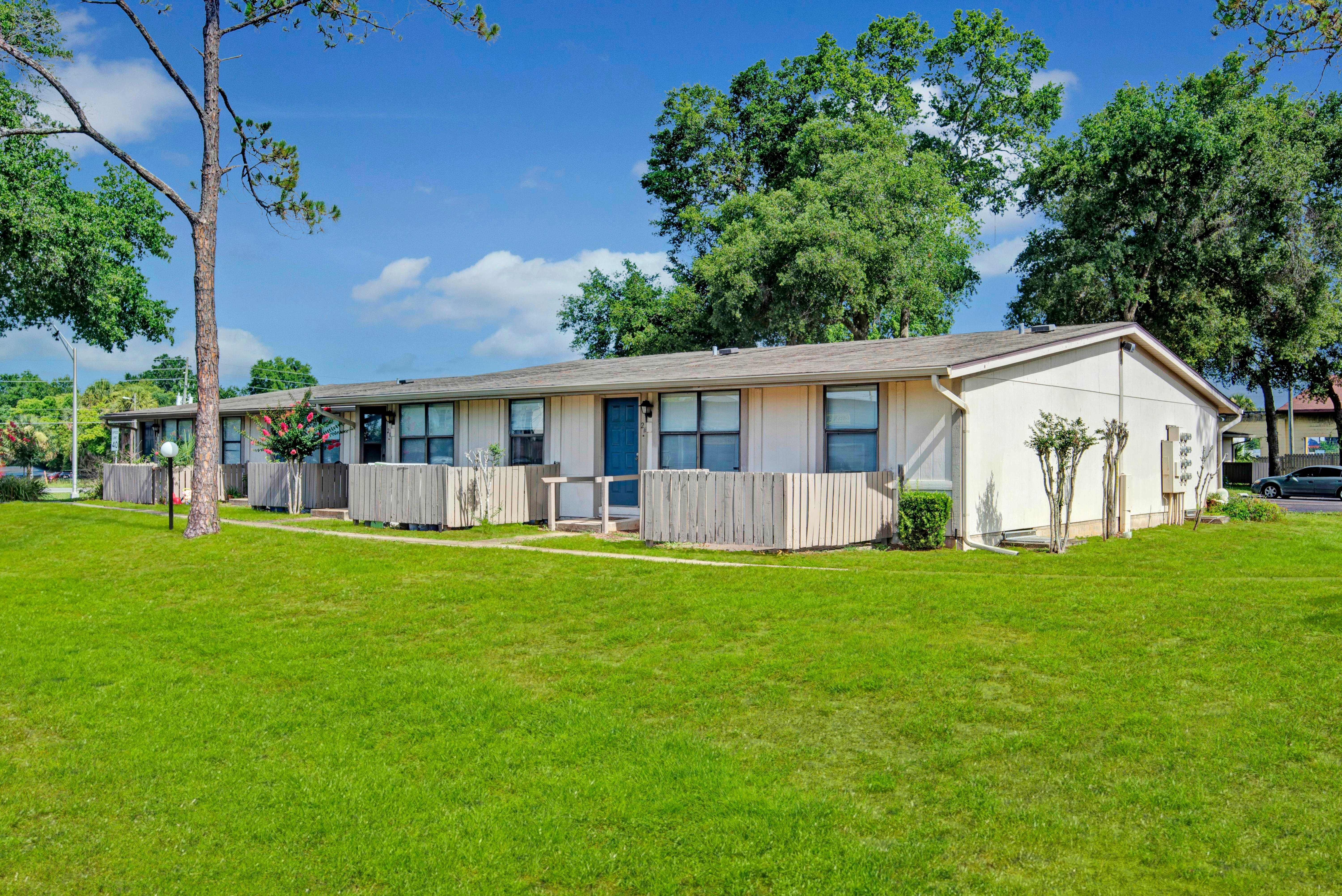 Applewood Apartments – photo 1 of 221