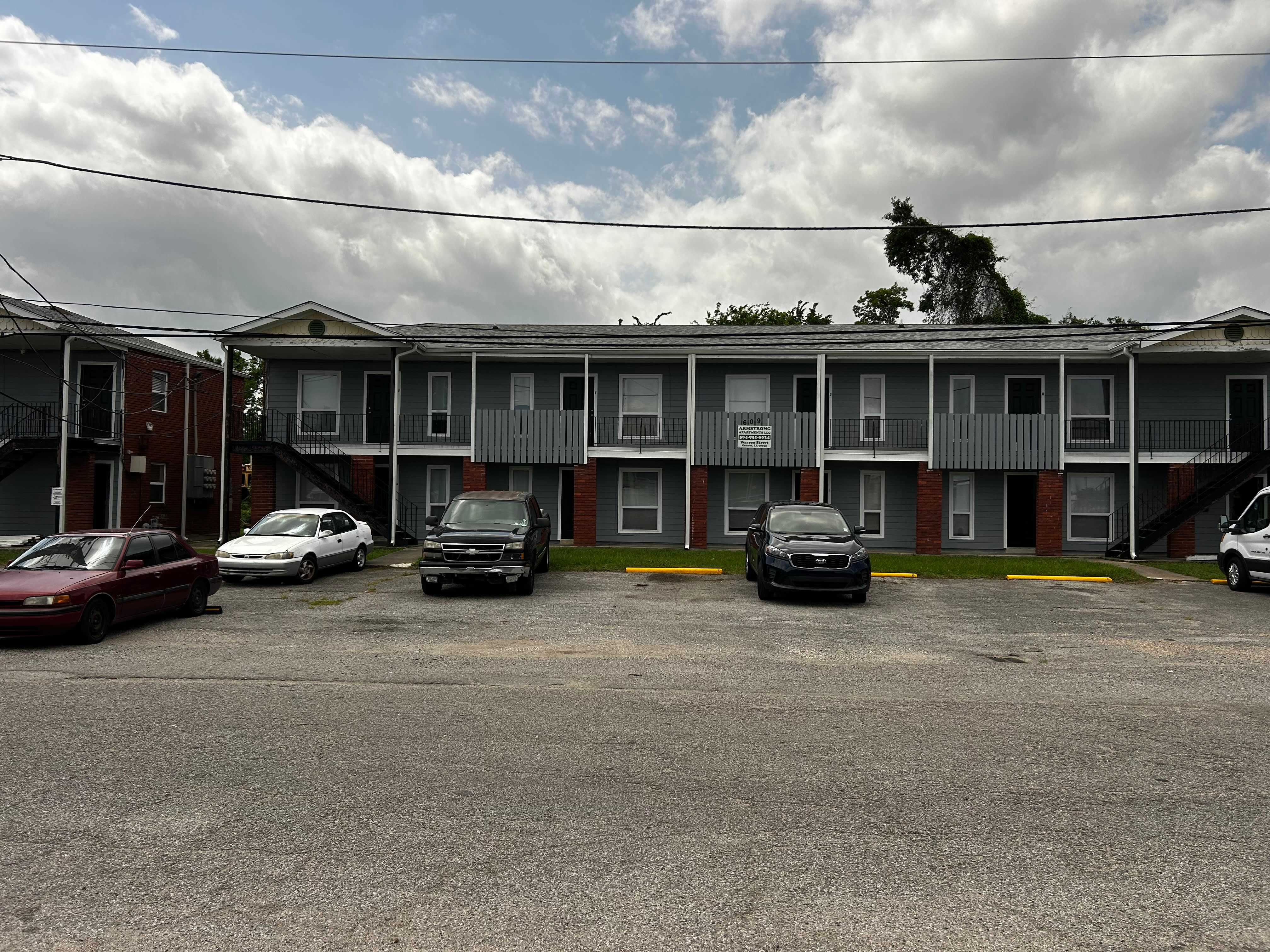 619 Warren St – photo 1 of 13