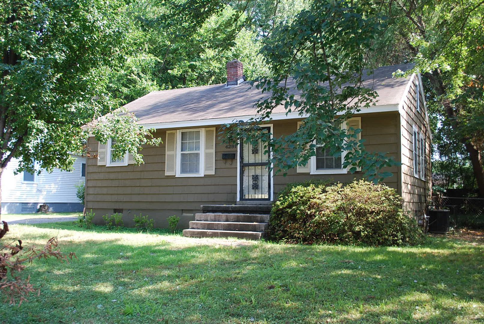 JUST OFF WARING, NORTH OF SUMMER – photo 1
