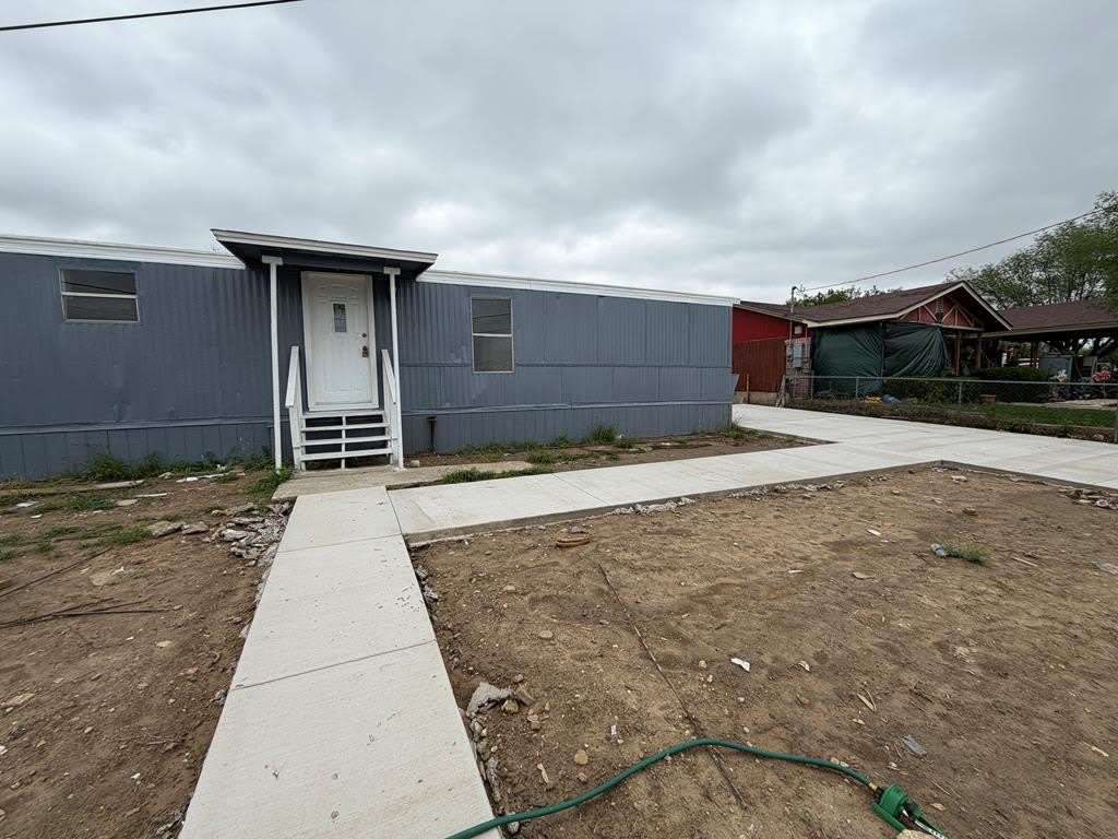 1563 Avenida Encuentro – photo 1 of 19