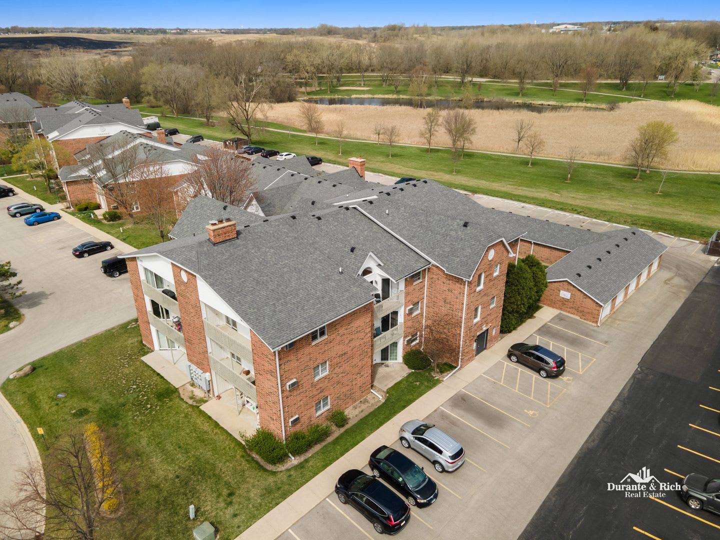 1 Bedroom 1 Bath Condo with in unit Laundry in Lake in the Hills! – photo 1 of 13