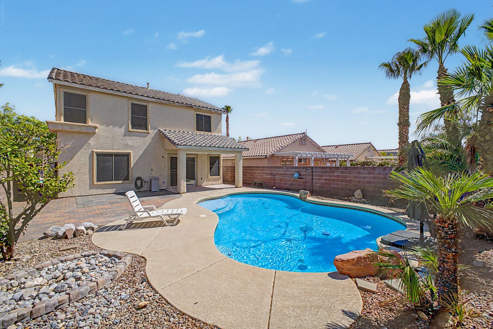 4-Bedroom Home in Summerlin with pool! – photo 1