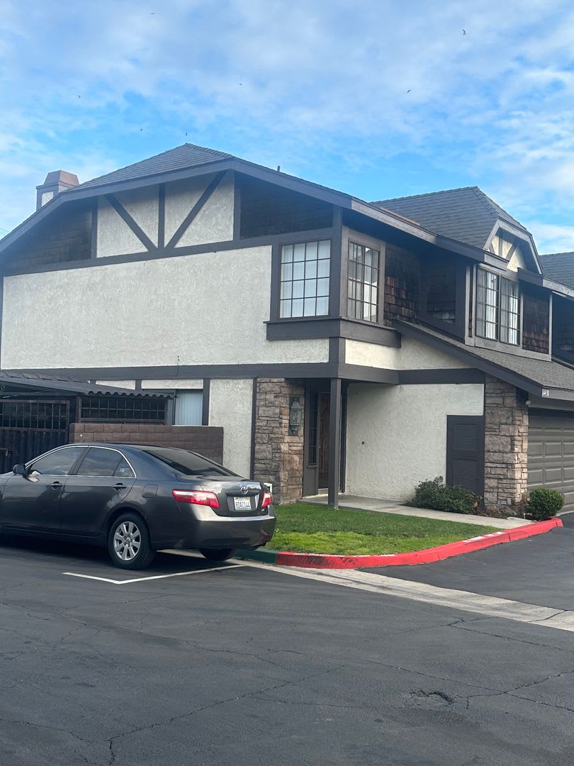 Charming 3 Bed 2 5 Bath Townhome With 2 Car Garage In Garden Grove – photo 1 of 126