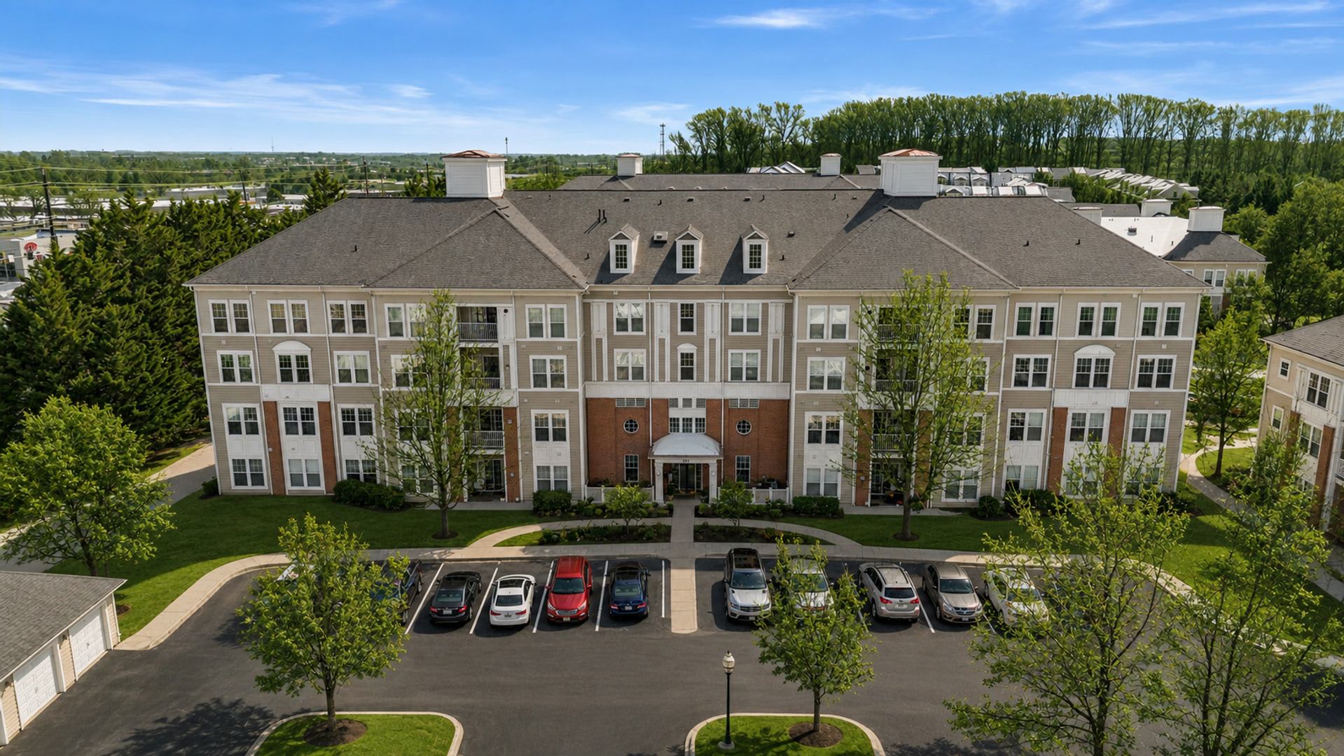 2 Bed 2 Bath King Farm Condo Move In Ready – photo 1 of 249