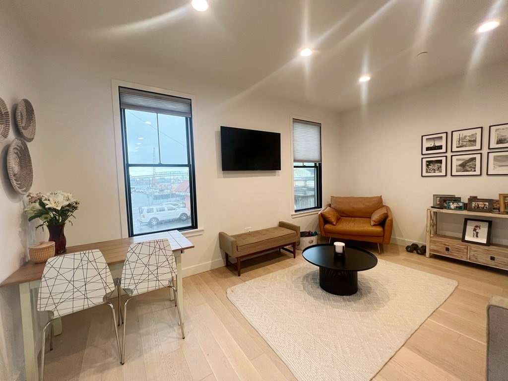 360 Meridian Street – photo 1