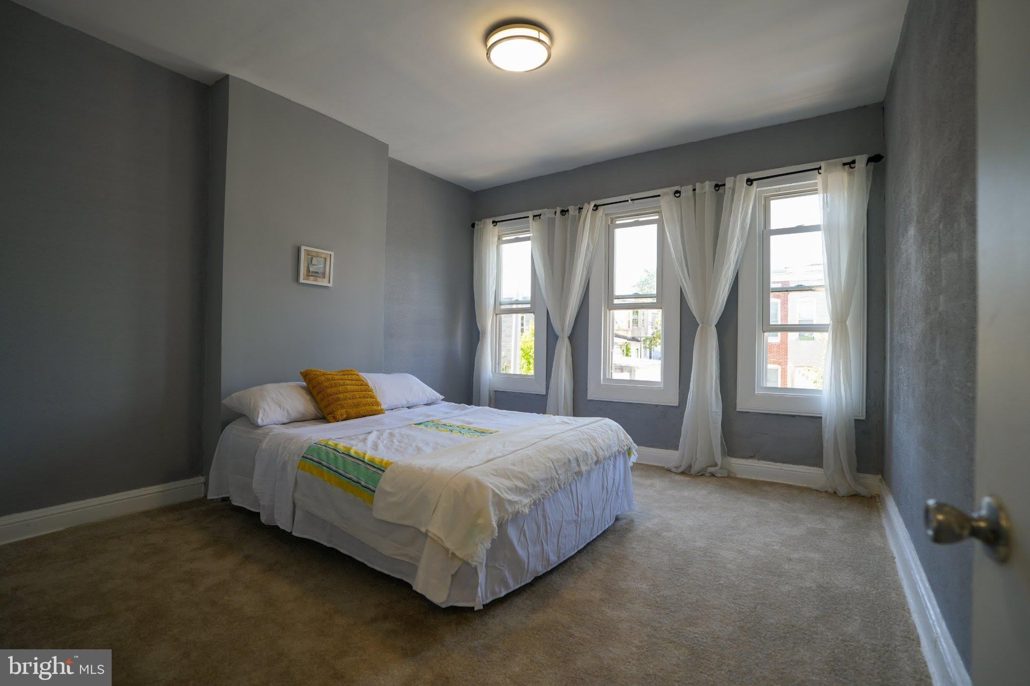 1603 E LANVALE Street – photo 1