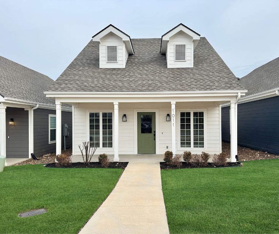 1011 Ne Heights Lane – photo 1