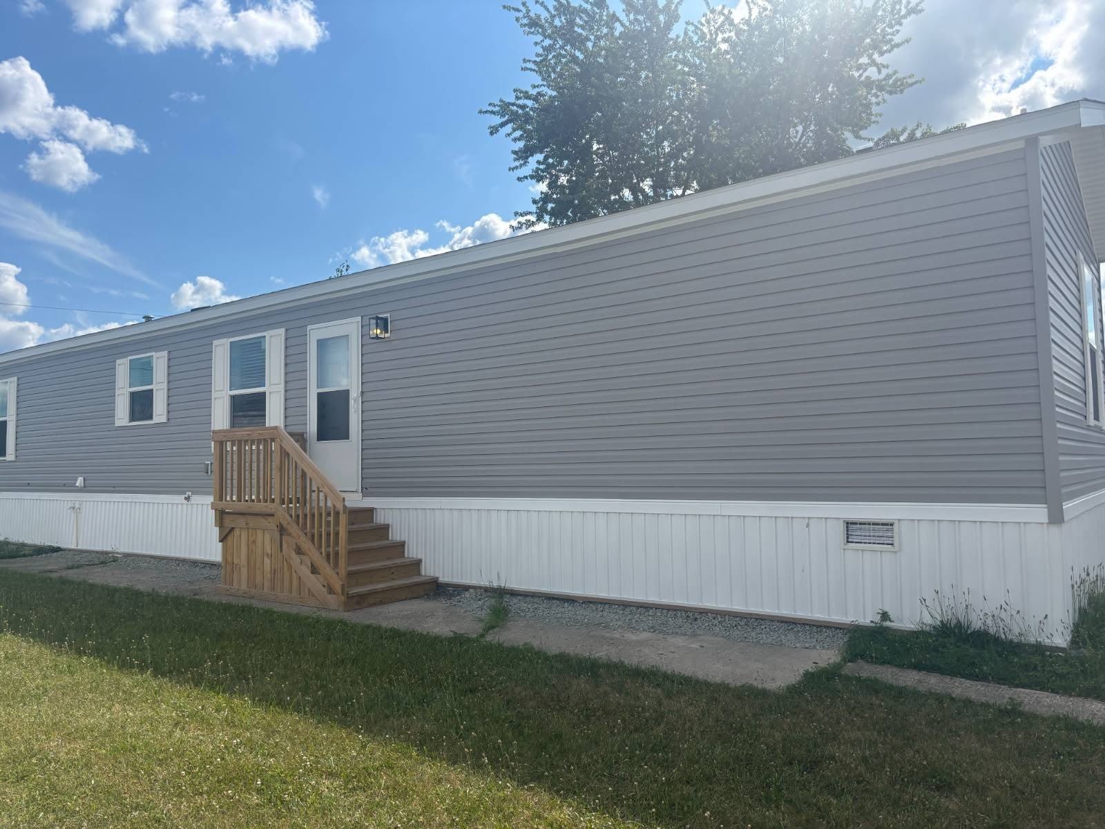 275 S Lincoln – photo 1 of 13