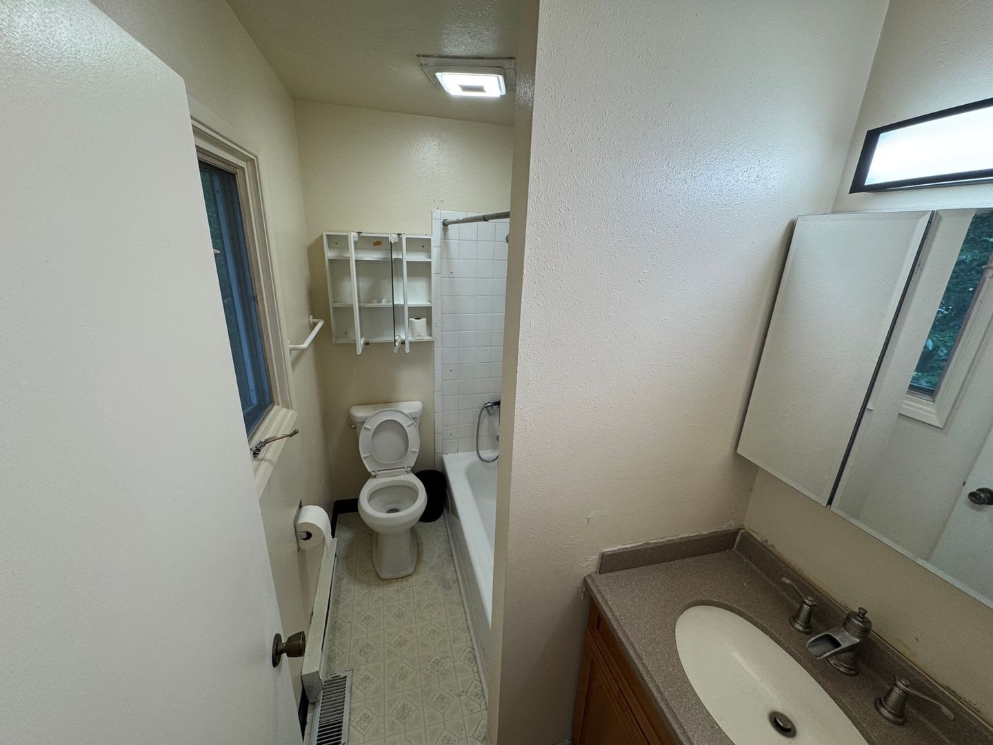 Charming 3BR Condo in Anchorage – photo 1