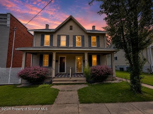 607 Deacon Street – photo 1 of 13
