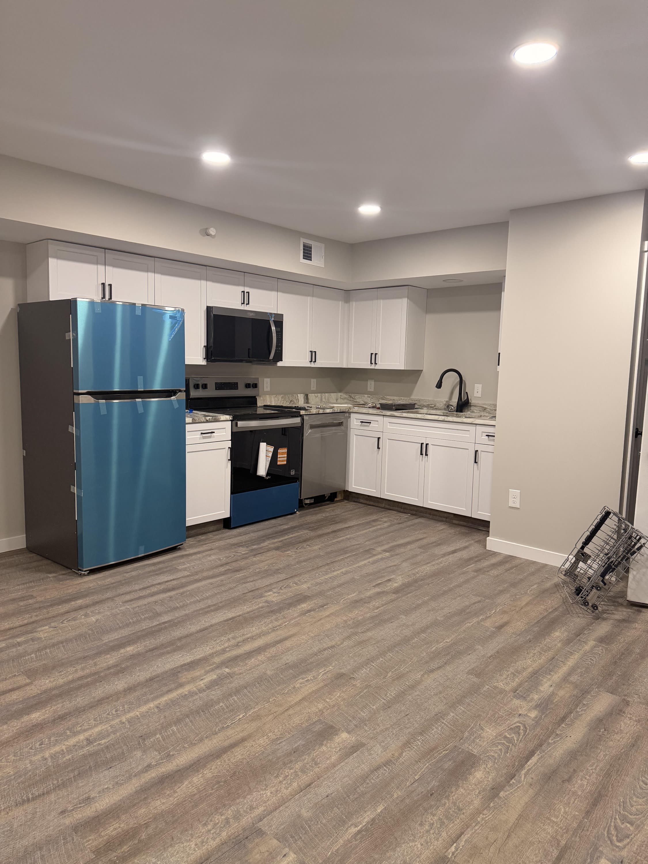 216 Wilcox Parkway 5 – photo 1 of 8