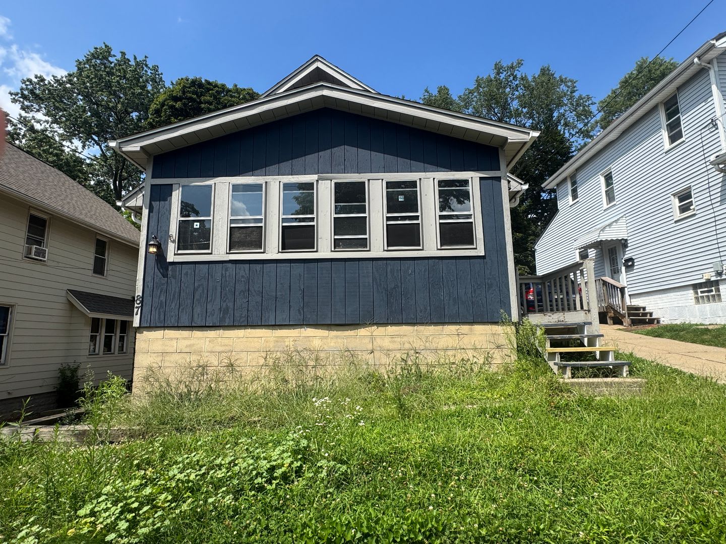 Character-Filled Akron Home with a Flexible Multi-Room Layout – photo 1