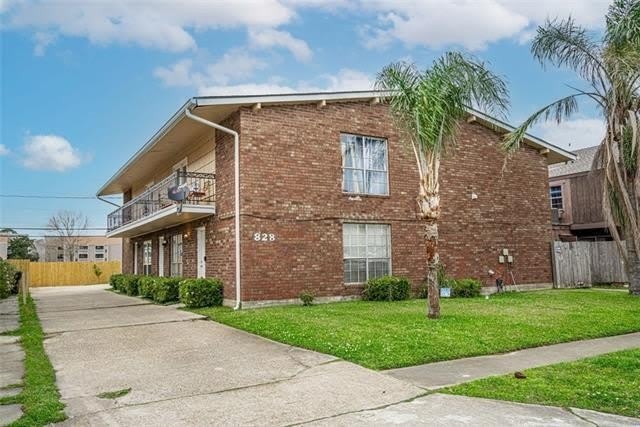 828 VOURAY Drive A – photo 1 of 9