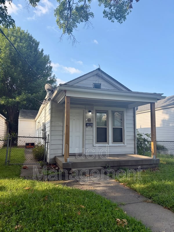 208 Ottawa Ave – photo 1
