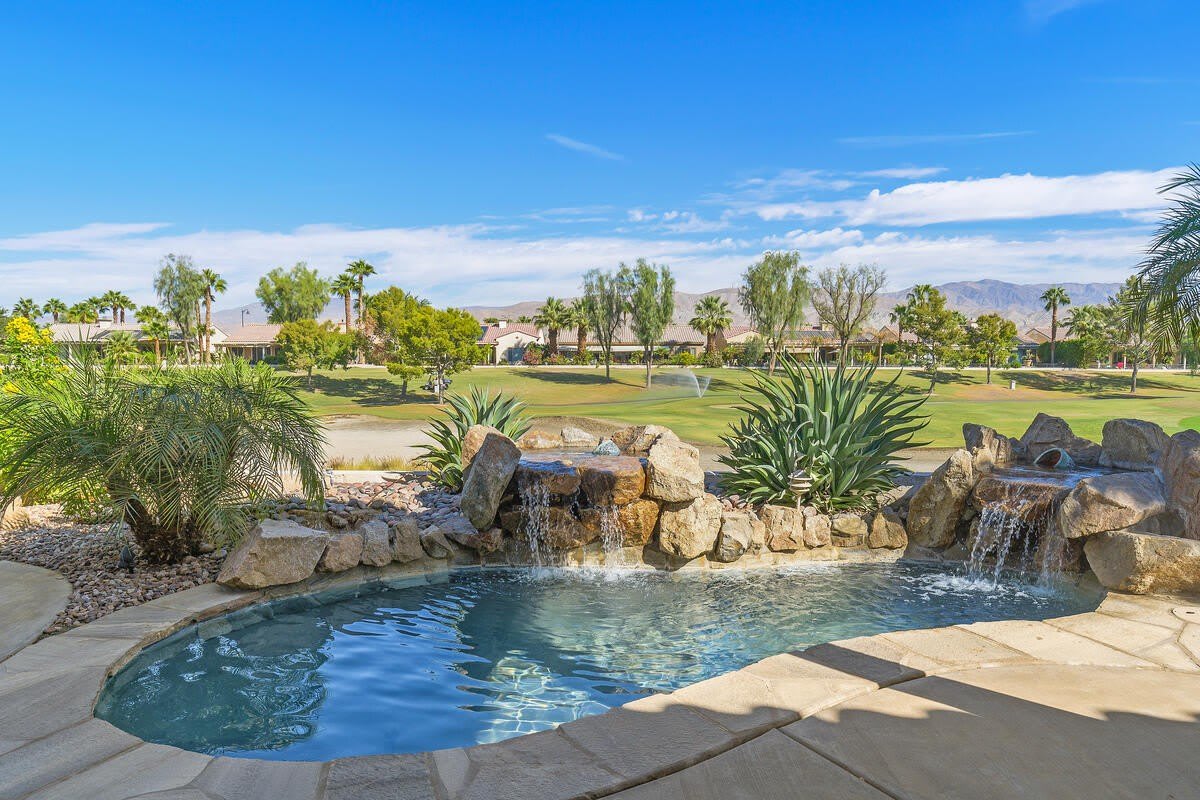 81126 Avenida Lorena – photo 1
