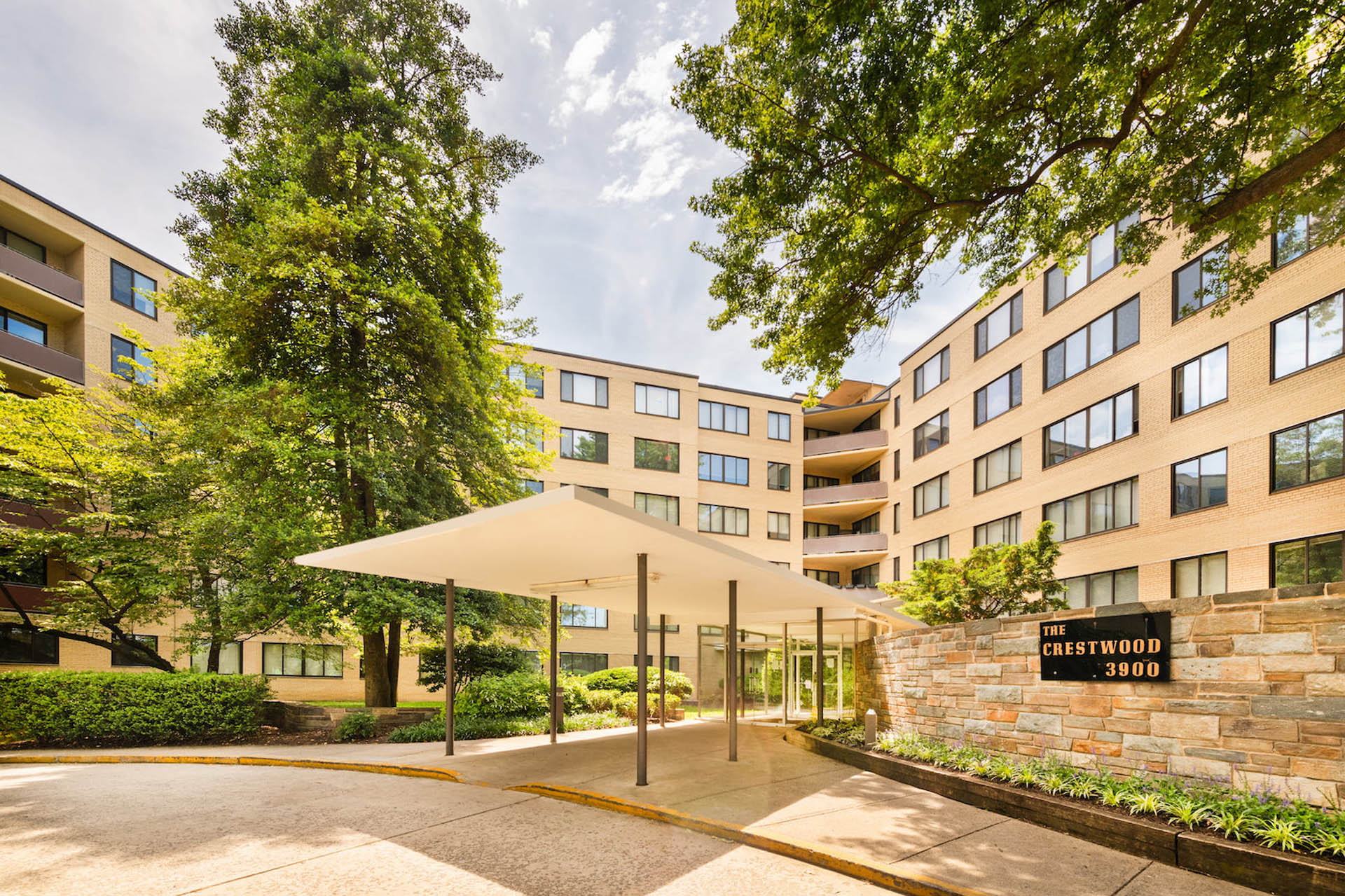 The Crestwood – photo 1