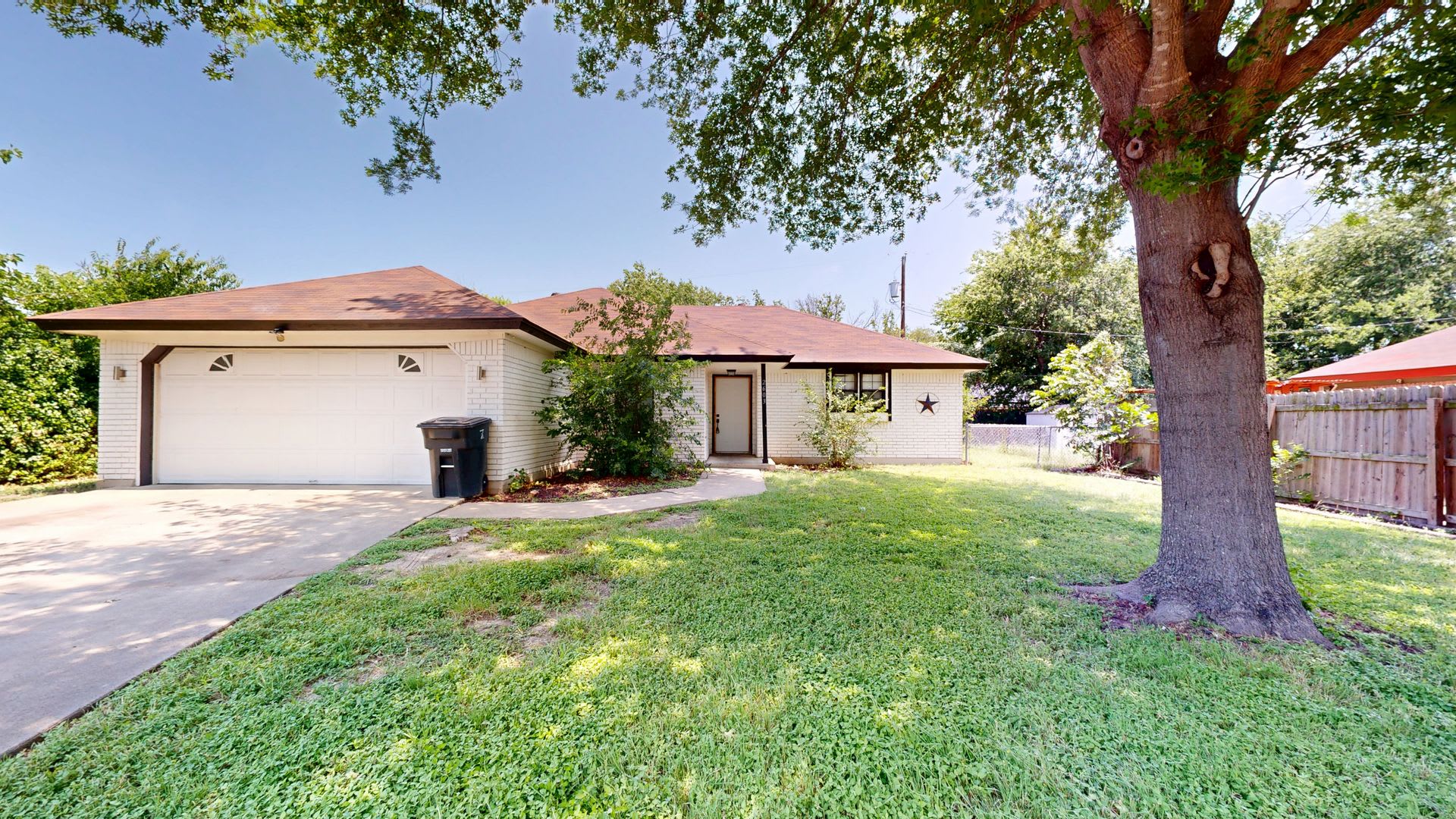 2 WEEKS FREE + REMODELED 3 BEDROOM 2 BATH ALL TILE HOUSE!!! – photo 1