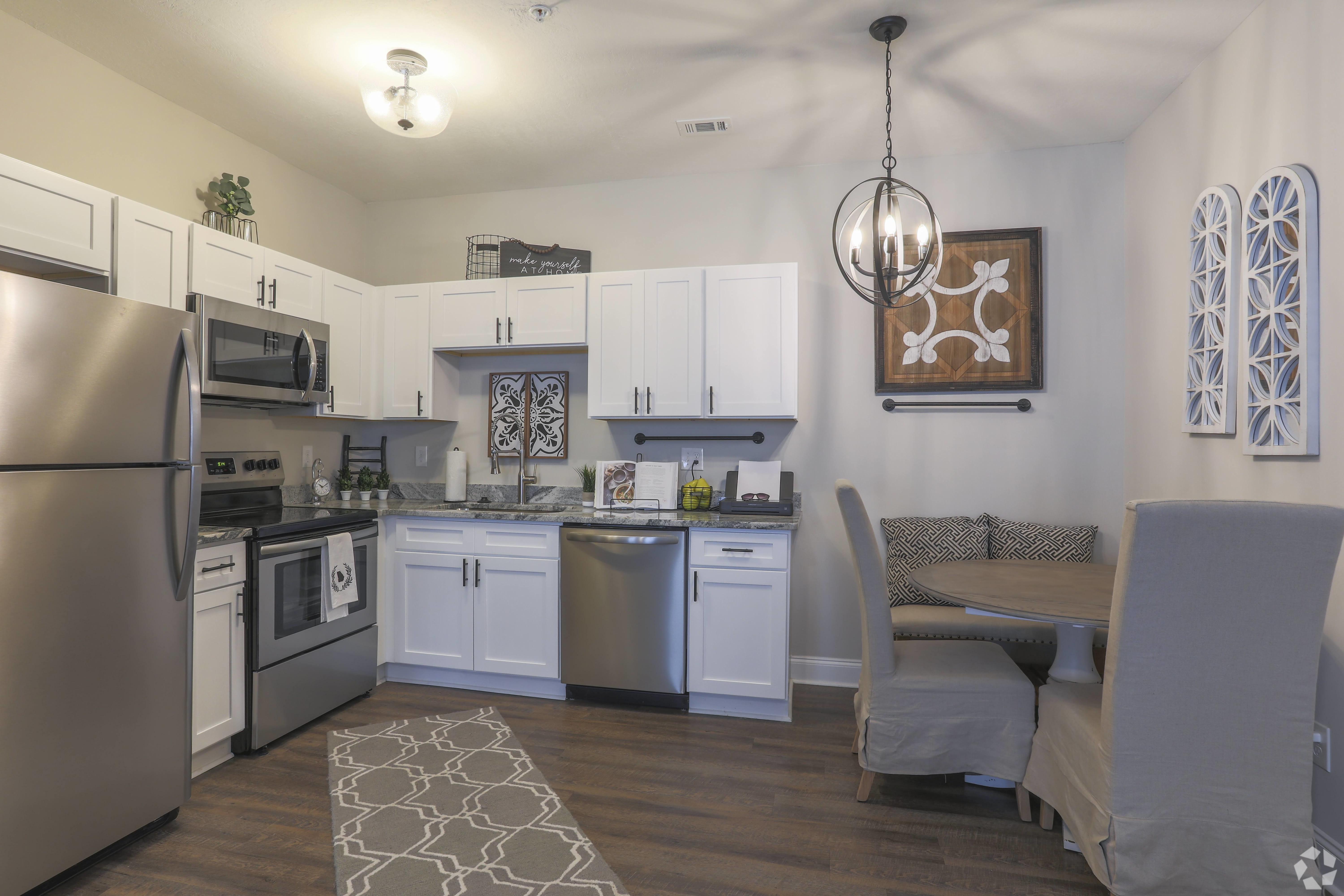 Highland Hills – photo 1
