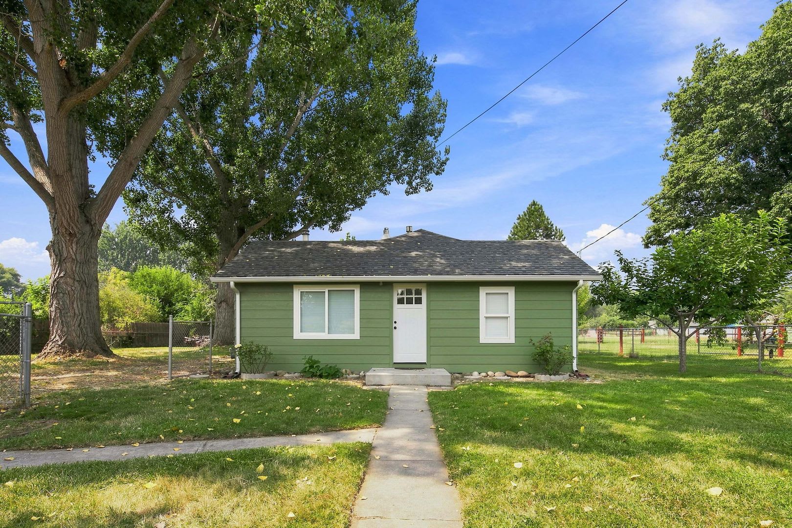Cute 3 Bed 1 Bath Country Home On Large Lot – photo 1 of 47
