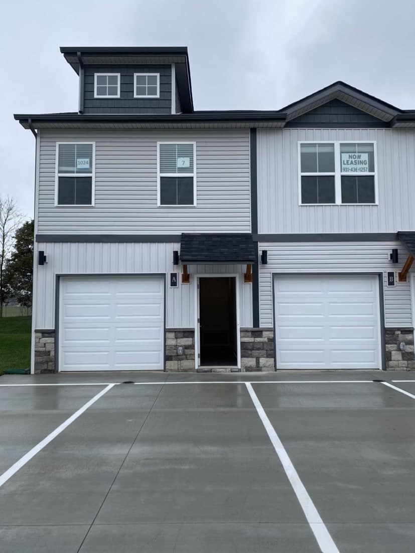 1024 Glenkirk Drive – photo 1