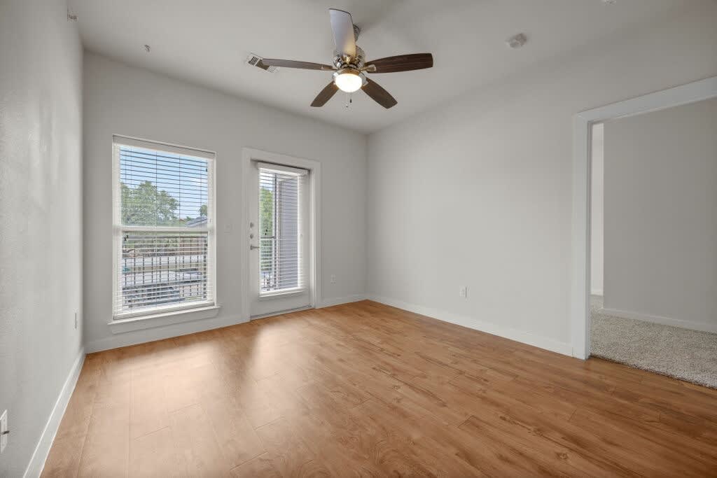 Urban Oaks Apartments – photo 1