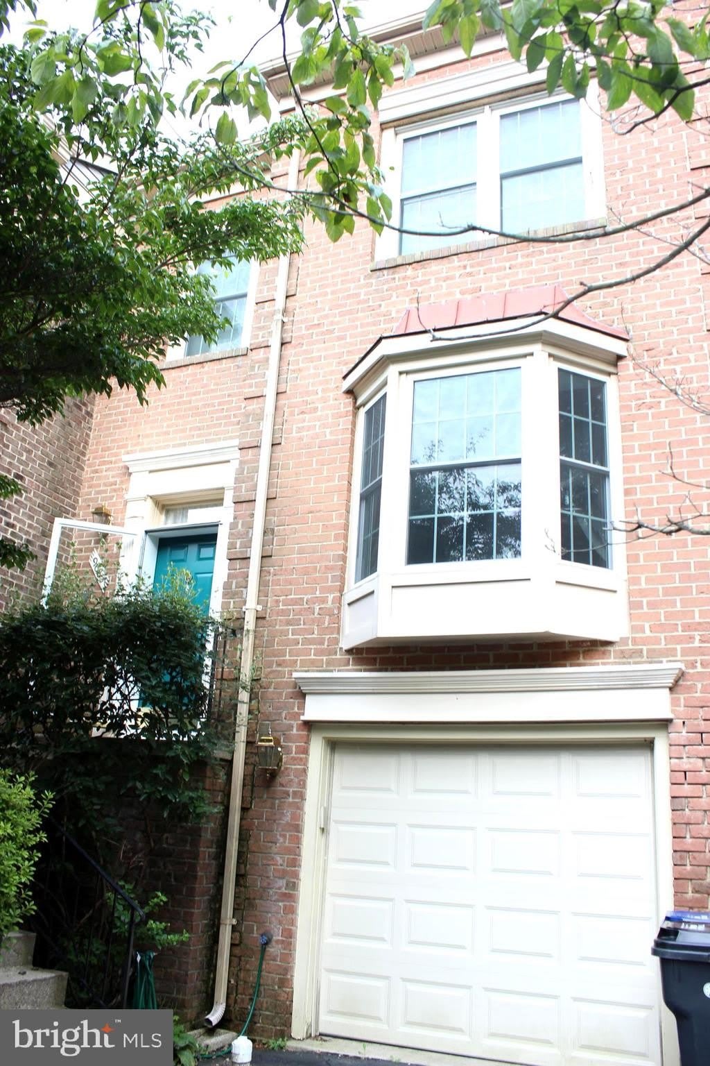 9685 WOODHENGE Court – photo 1 of 31