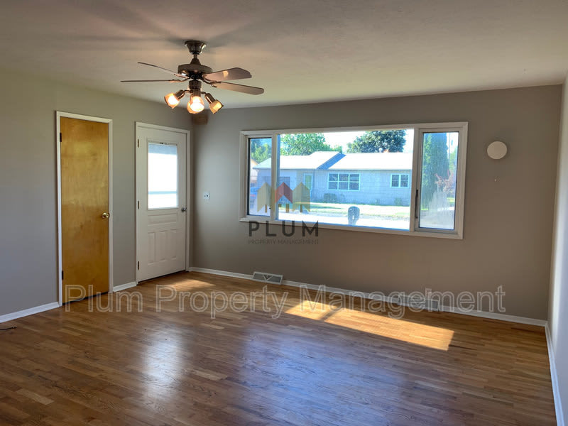 Lease Pending – photo 1