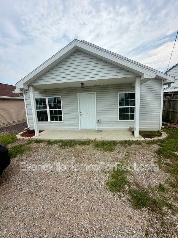 1404 Oakley Street – photo 1