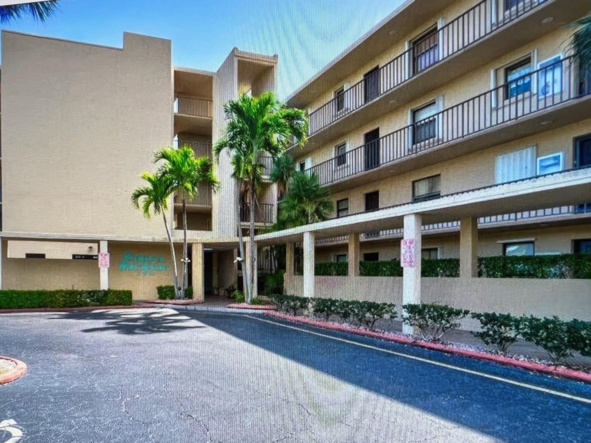 890 N Federal Highway – photo 1