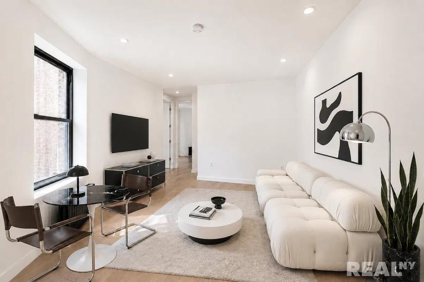 19 Wyckoff Street – photo 1