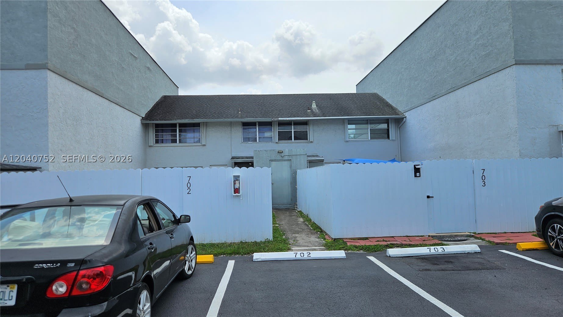 8460 SW 156th Pl – photo 1 of 16