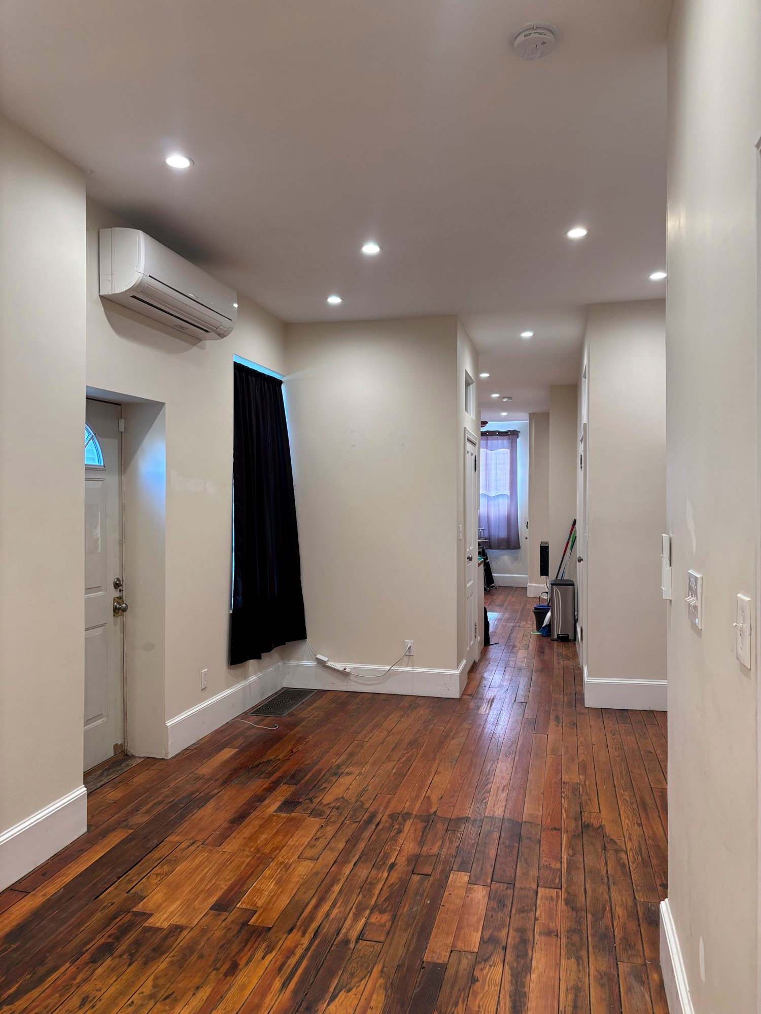 997 North Marshall Street – photo 1