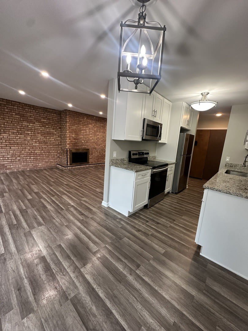 5500 Hillcrest Lane – photo 1 of 249