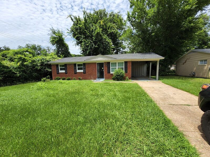 384 Lillian Dr – photo 1