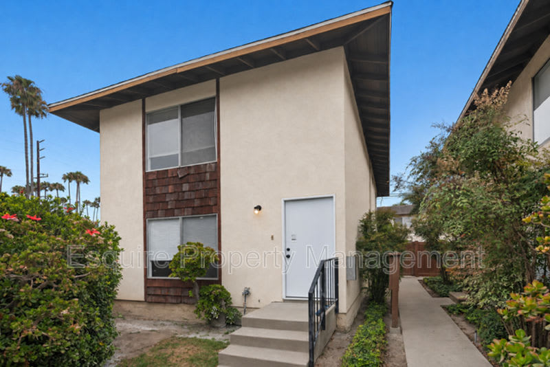 700 W. GONZALEZ RD – photo 1