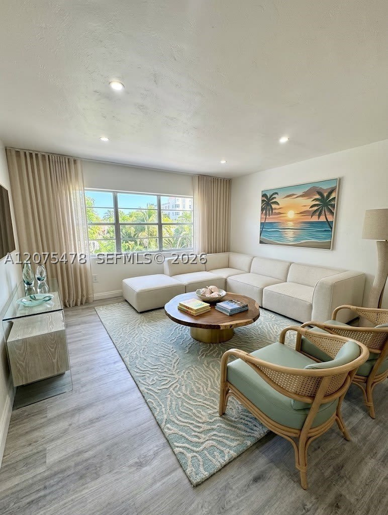 1258 Marseille Dr – photo 1