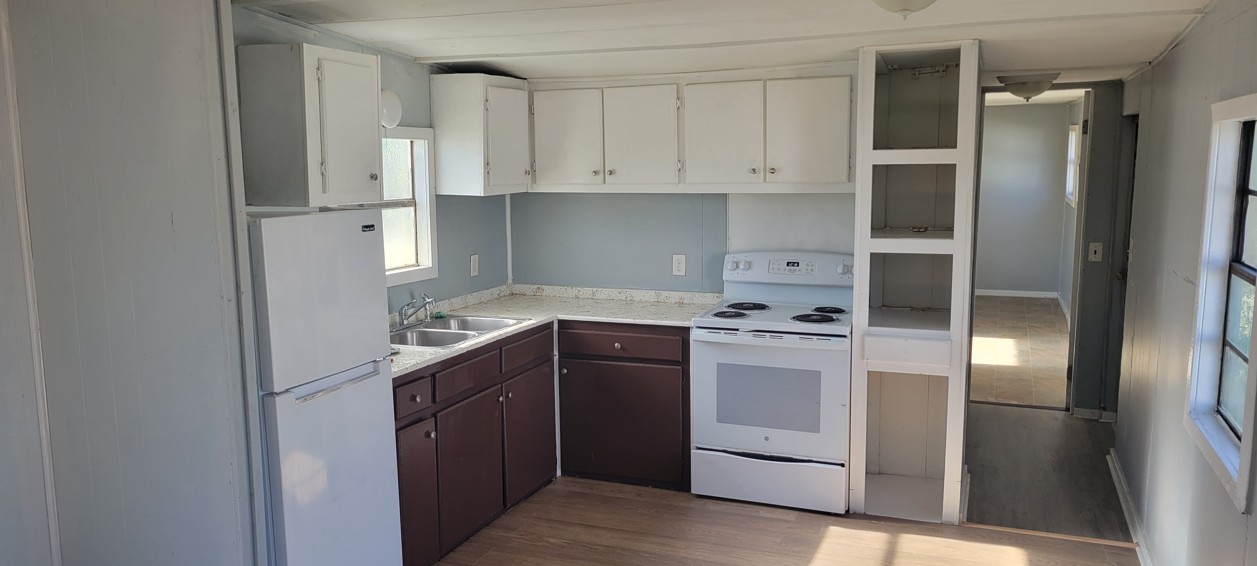451 Rountree Drive – photo 1 of 7