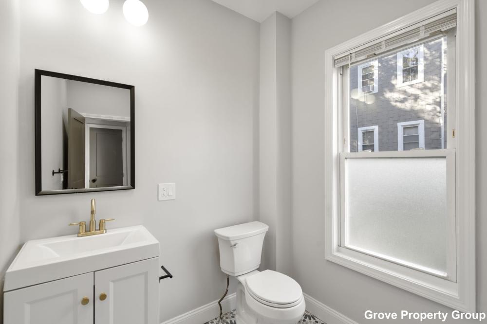 531 East 5th – photo 1